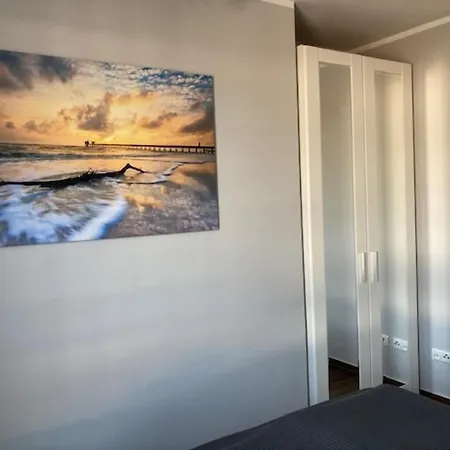 8 Apartment