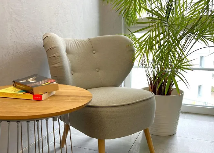 Διαμέρισμα 8 *